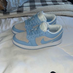 Jordan 1 Lows, blue and grey, never been wore right out of the box, size 7, Nike